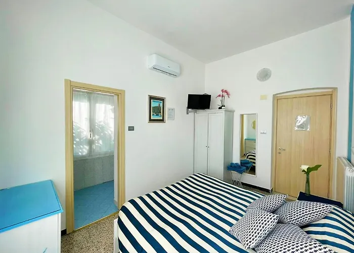 بيت ضيافة Levante Blu 3*