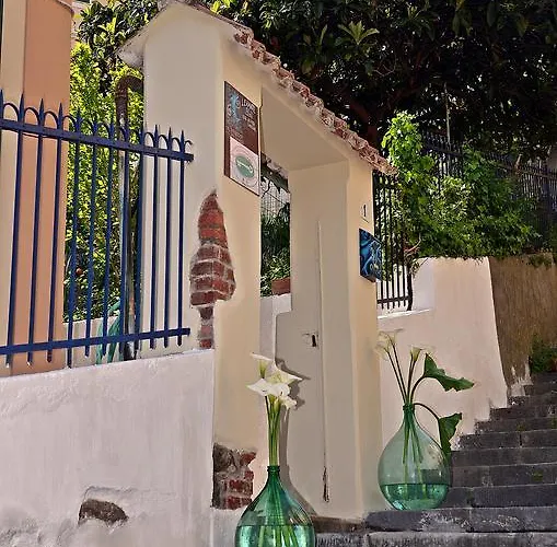 بيت ضيافة Levante Blu 3*