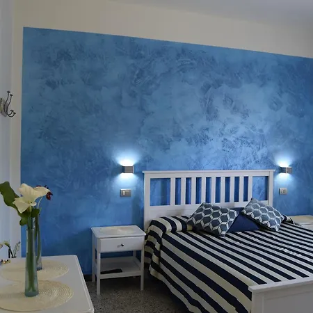 Konukevi Levante Blu La Spezia
